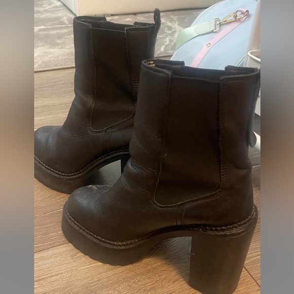 Black Aqua Booties - Picture 2 of 3